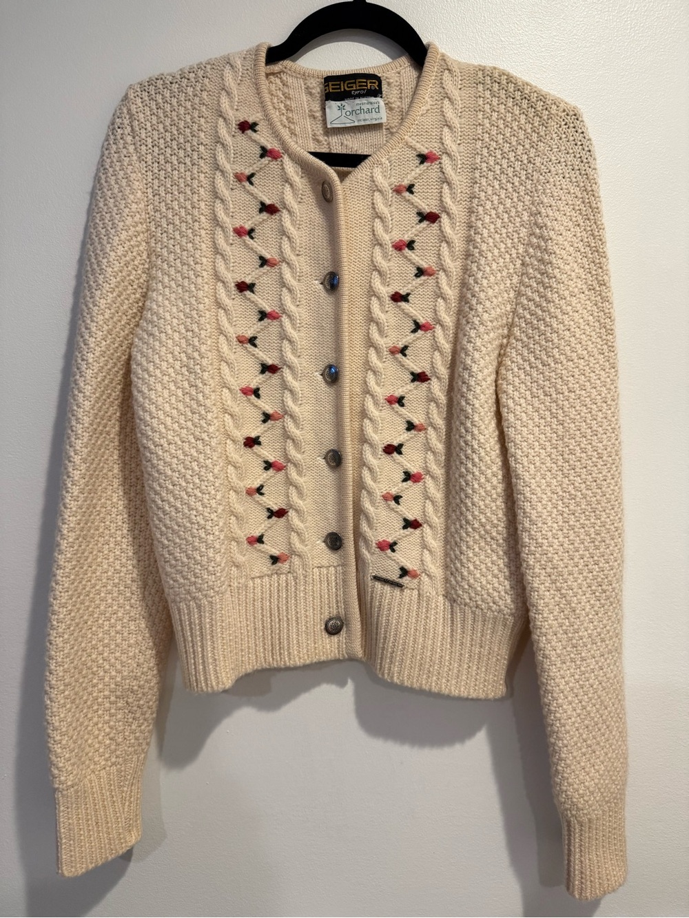 Geiger 100% Wool Cable Knit Flower Embroidered Button Up Cardigan Sweater